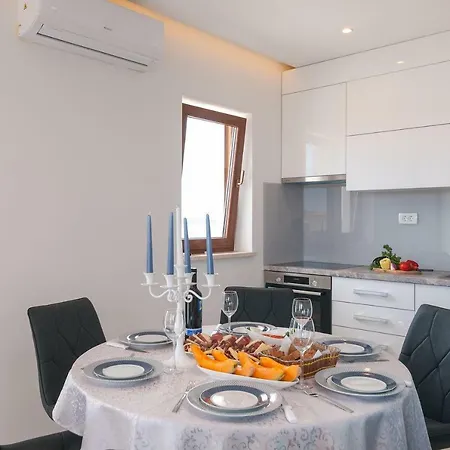 Beautiful Apartment With Private Pool Trogir Exterior photo