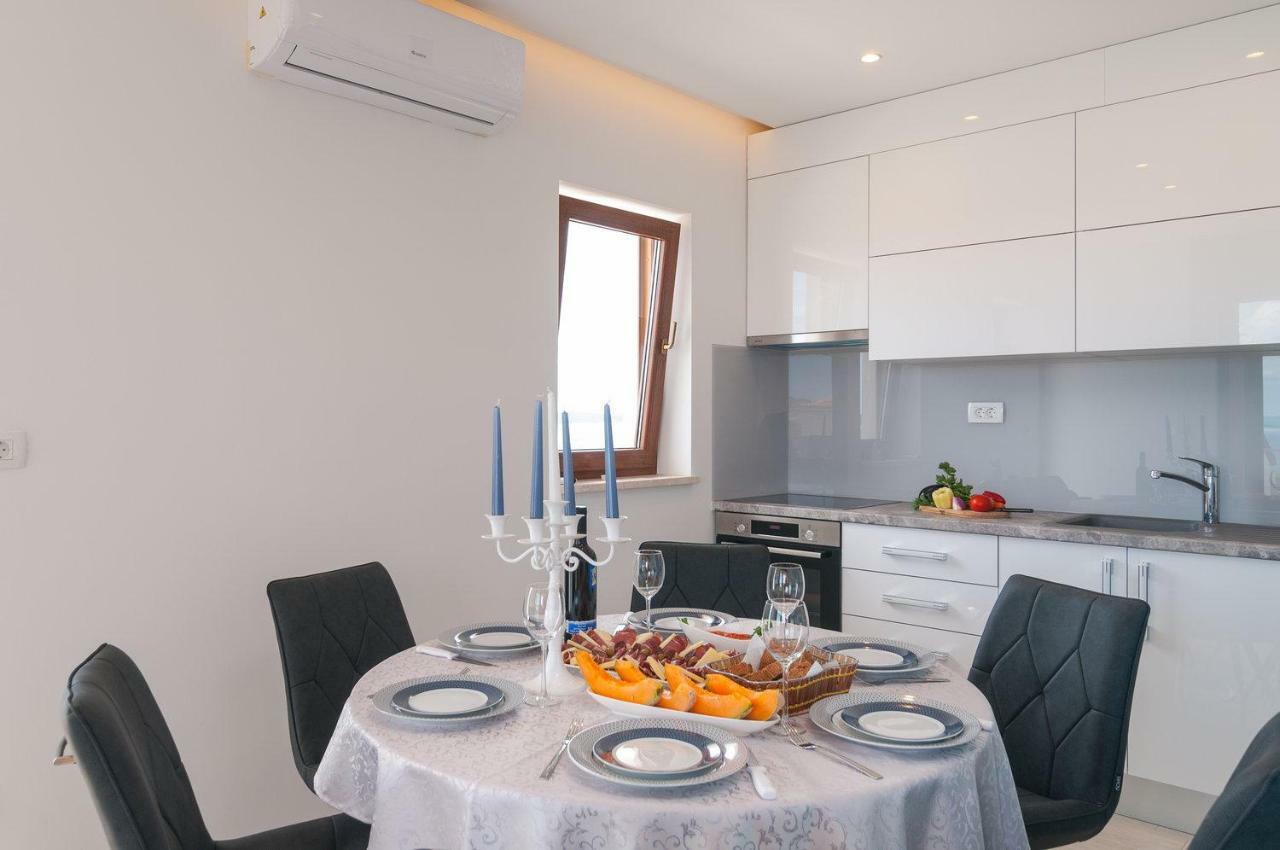Appartement Beautiful With Private Pool Trogir